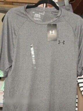 NEW Under Armour T-Shirt